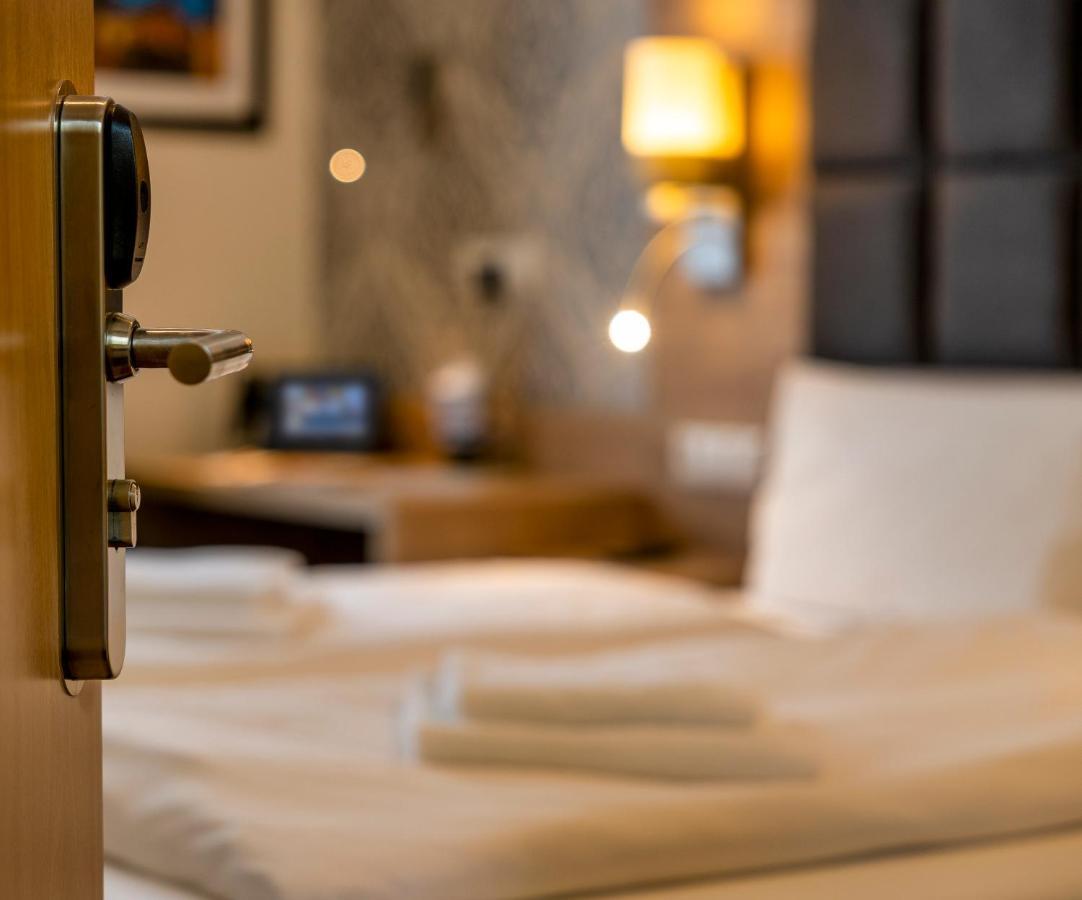 Akzent Hotel Restaurant Roter Ochse Rhens Bei Koblenz Экстерьер фото